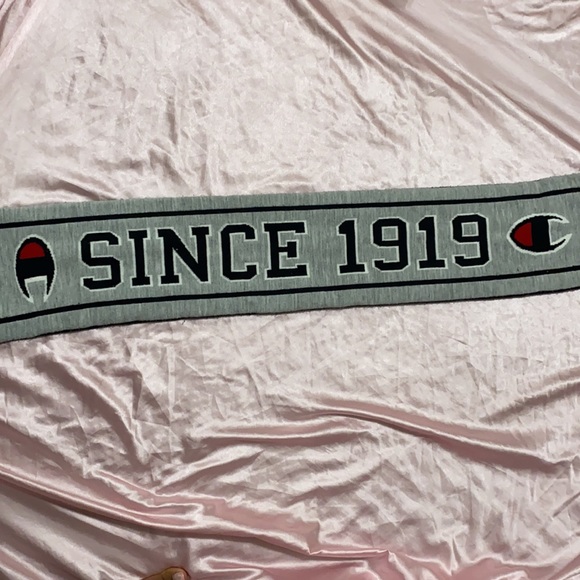 Reversible Champion scarf - Picture 3 of 4
